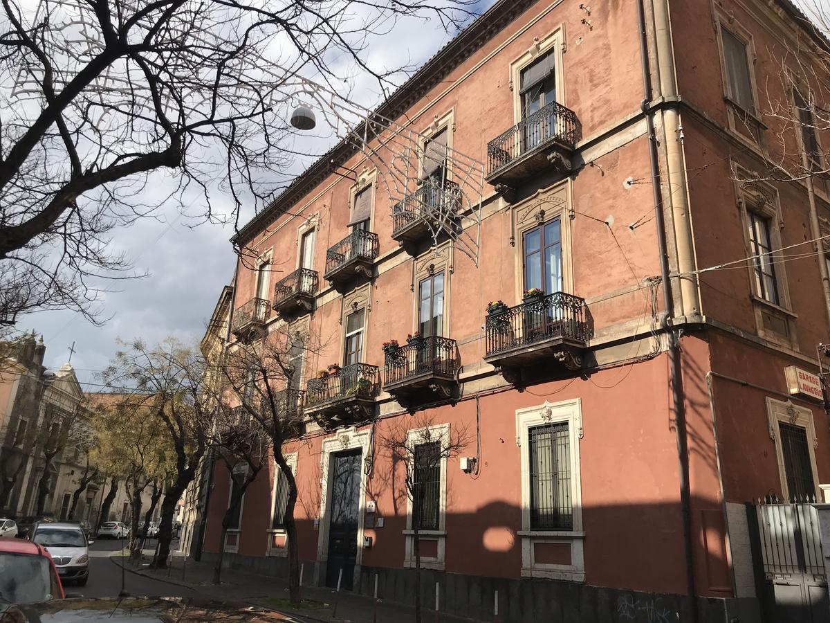 卡塔尼亚 麻吉奥内雷旅馆酒店 外观 照片